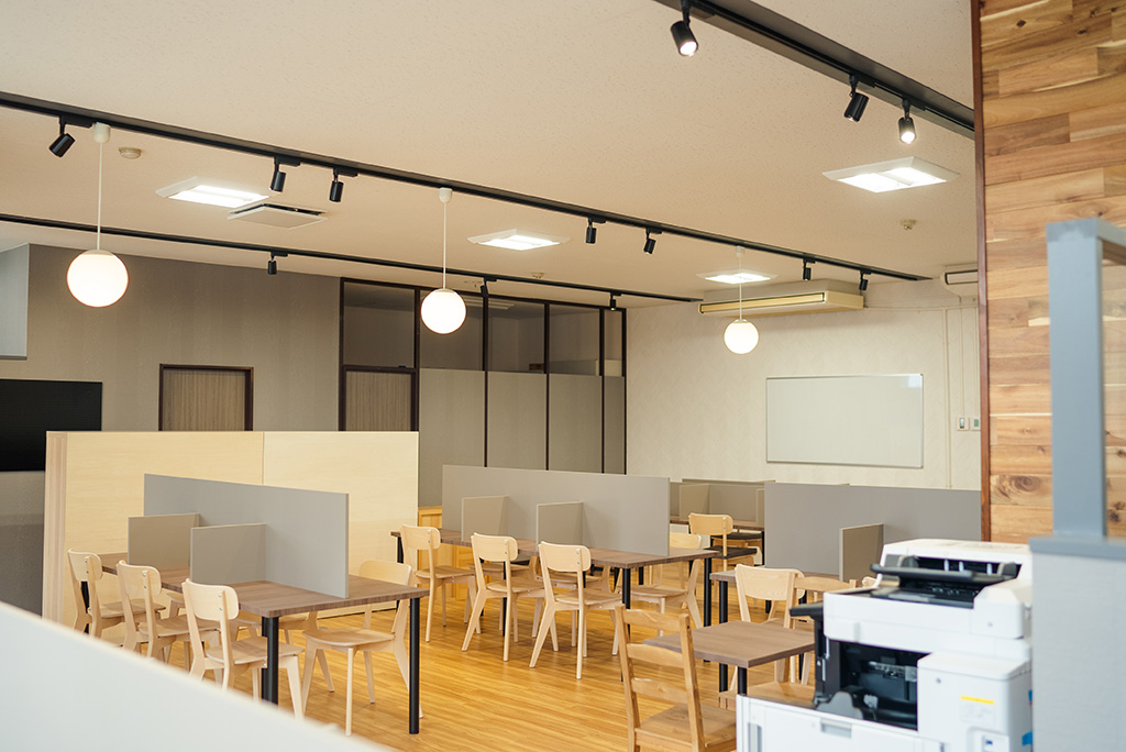 ここで勉強したい！学習塾カレッジのおしゃれでかっこいい２階の内装を大公開！！学習塾カレッジ塾長 エッセイブログ