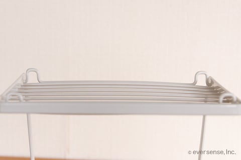 セリアの『ディッシュスタンド スリム ホワイト』がシンプルな皿立てでオシャレ！買てみた