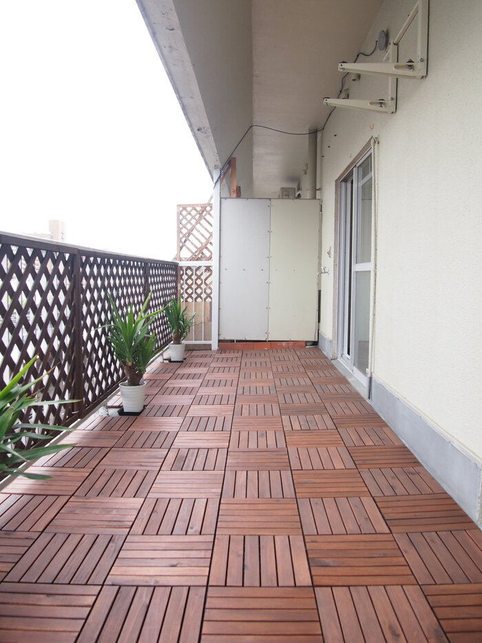 マンションのベランダを素敵な空間に！おしゃれなインテリアのコツを紹介高級家具リースレンタル・インテリアコーディネートのメイズ