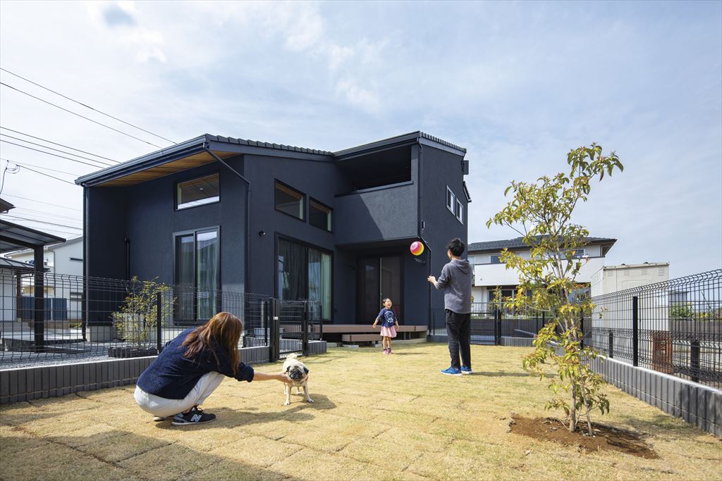 海外風おしゃれな黒い外壁の家 事例集 メリットや注意点も解説茨城県の輸入住宅 四季彩建設