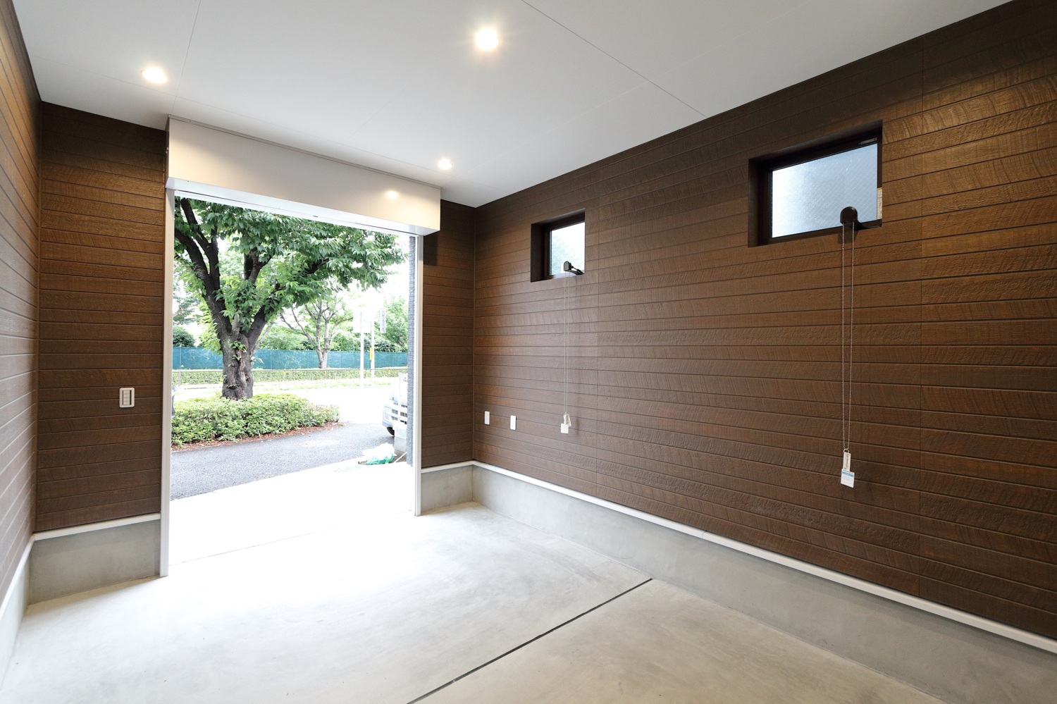 バイクガレージのある家 おしゃれで快適な車庫づくりのポイントは？重量木骨の家