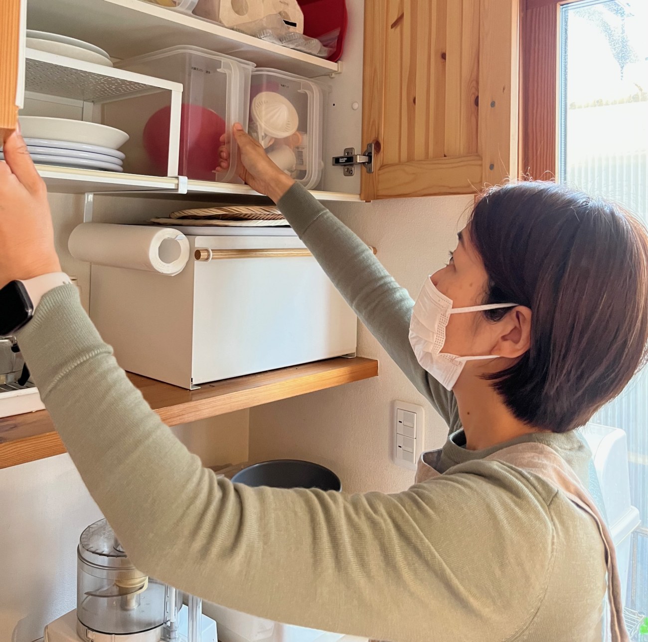 DIY吊り戸棚設置ガイド空間を有効活用して賢く収納力アップ！ - オーダー家具、インテリア通販のアーネインテリア 公式