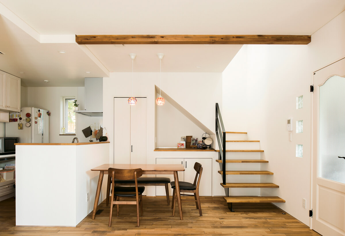 階段下収納をリノベーション！奥行きを活かして便利空間にHAGSハグス