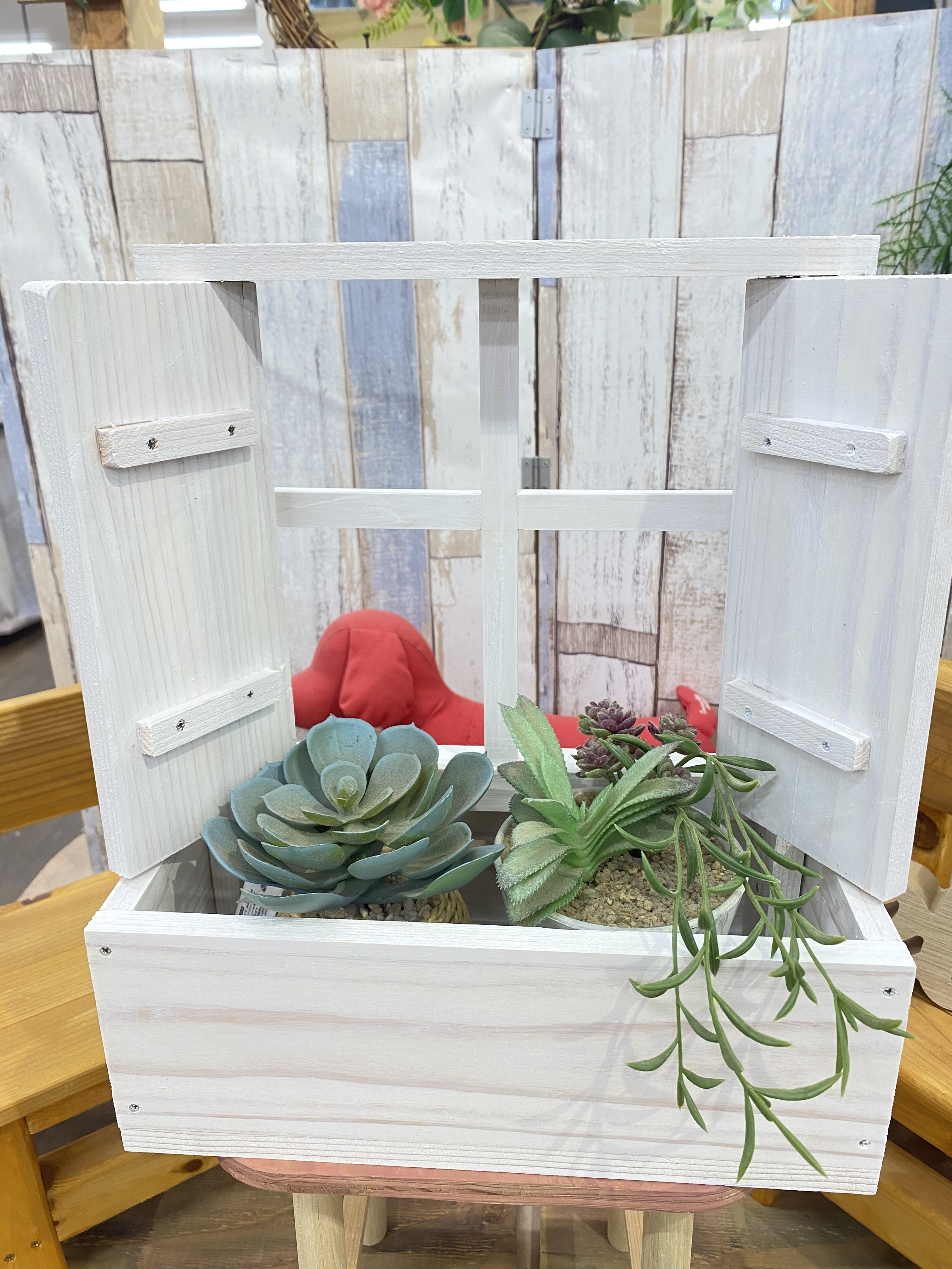 築40年DIY44 可愛く目隠しする窓枠作り 古い窓が可愛い窓にビフォーアフター - YouTube