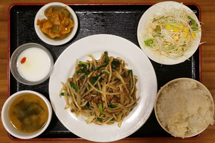 Lunch Menu at YOSHIKI 良記（よしき）餃子酒場