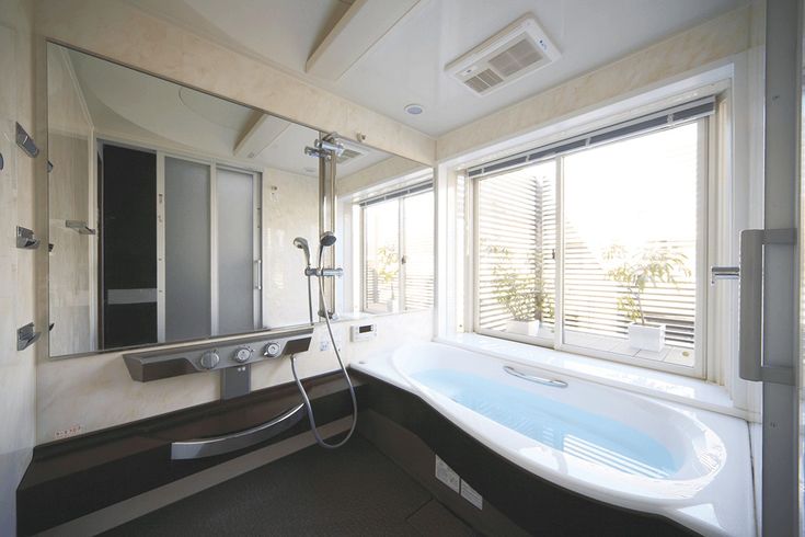 2階バルコニーに露天風呂のある車庫 木造新築家づくり・建築デザイン・住宅設計は、建築設計事務所：独楽蔵 こまぐら