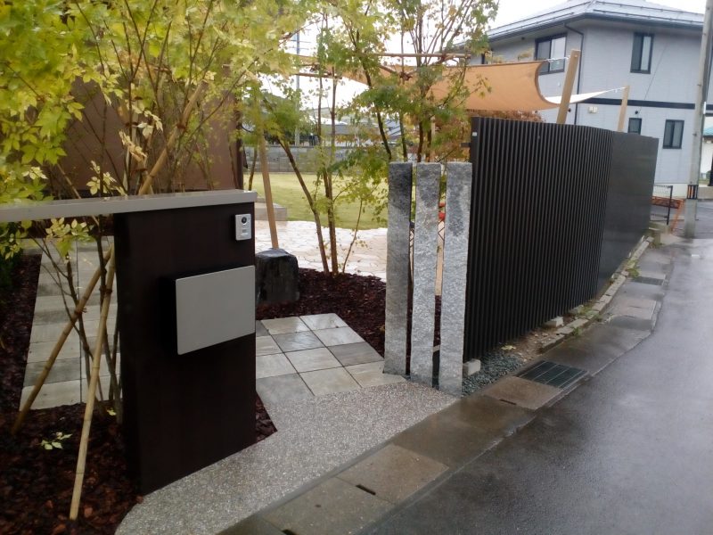 川崎市でお考えの方へ ウッドデッキにタープ屋根を設置するメリットと費用相場おしゃれ・快適な屋外空間にブログ神奈川県のエクステリアなら川崎市エクステリア相談窓口