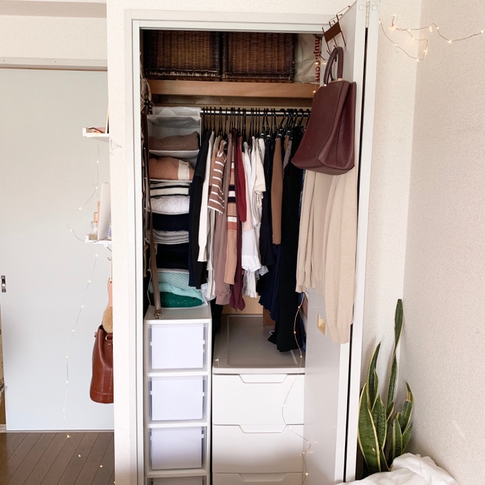 狭いクローゼットに収納が増やせる！ボンモマンから新登場した、「ハンギングラックシリーズ」アンジェ日々のコラム