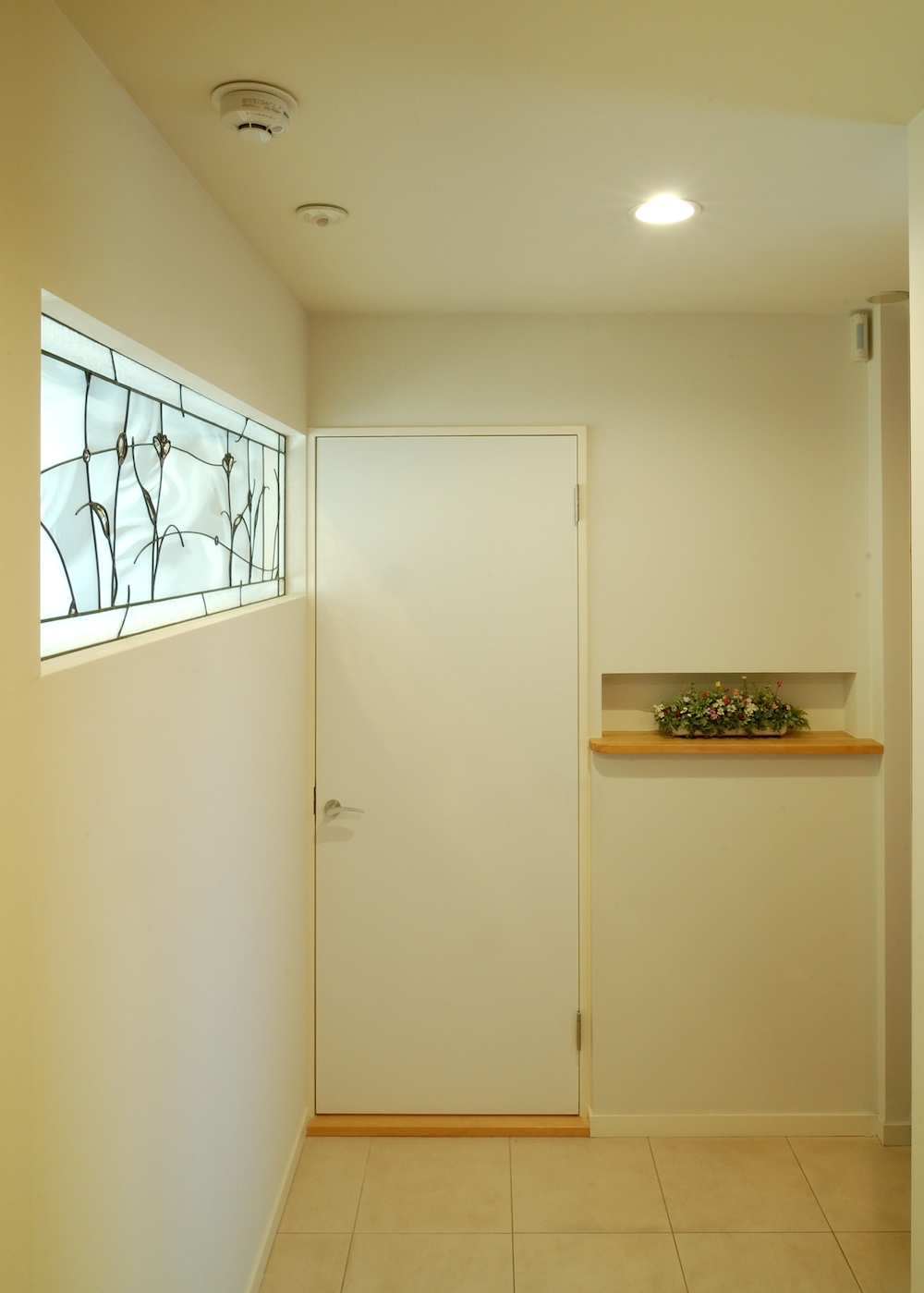 ステンドグラスバラ窓株式会社松本ステインドグラス製作所