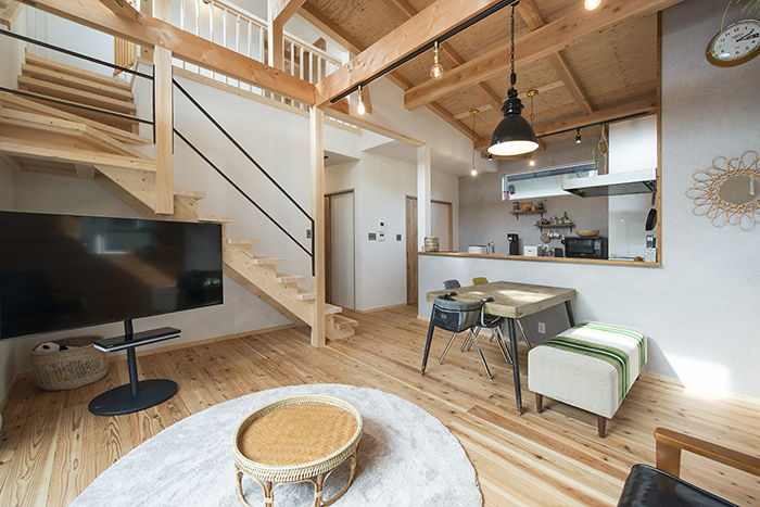 新品 デザイン性と収納機能が充実したTVボード スッキリ片付く「リビング収納」アイデア