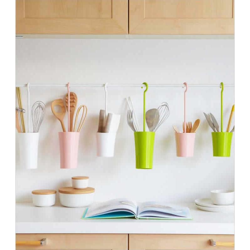 山崎実業の便利グッズ2つ。省スペースでキッチンがもっと片づくESSEonline エッセ オンライン