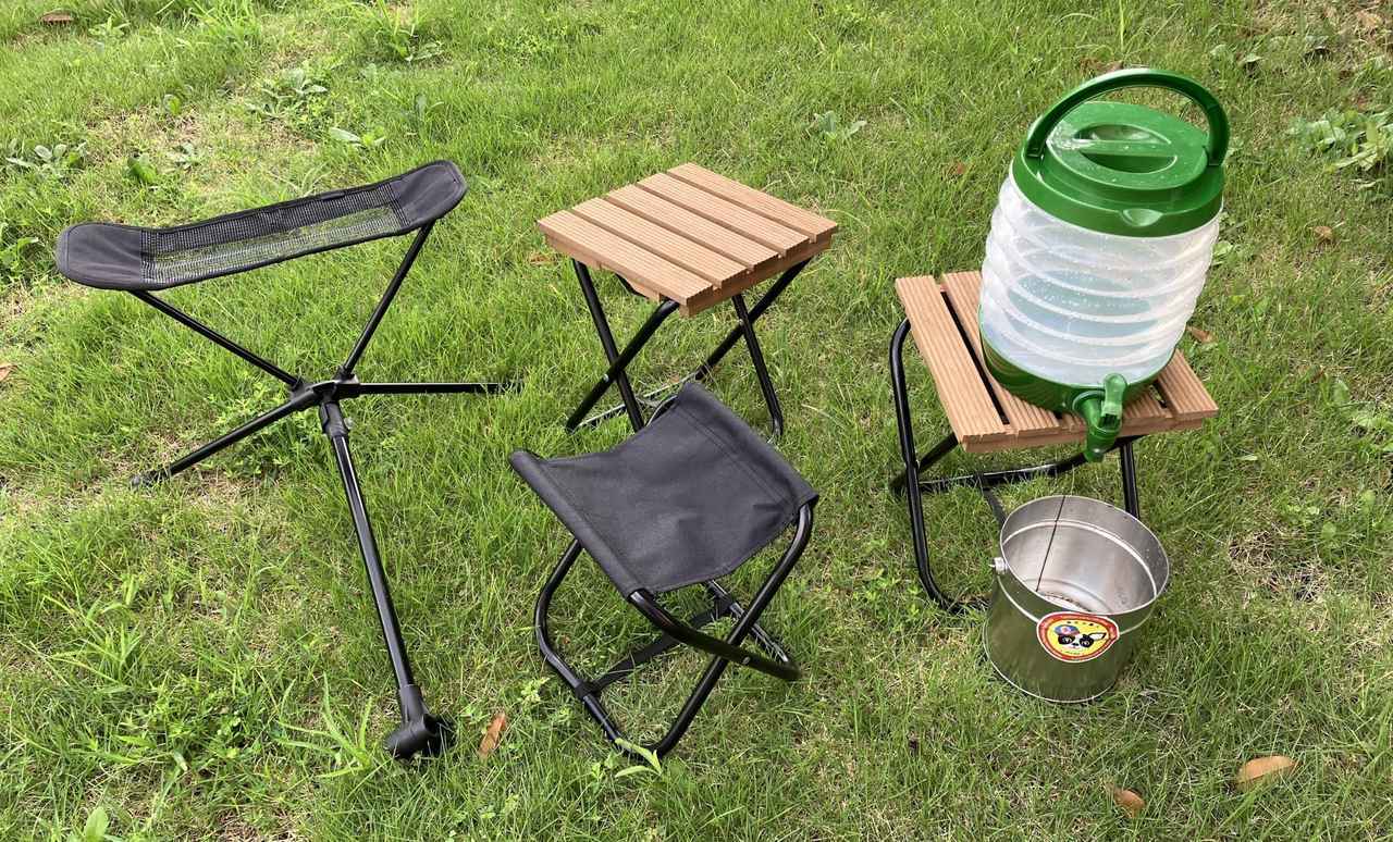 ダイソーの名品 500円折りたたみ椅子が最高だった！1万円の商品と比較もママテナ100均アイテムレビューママテナ