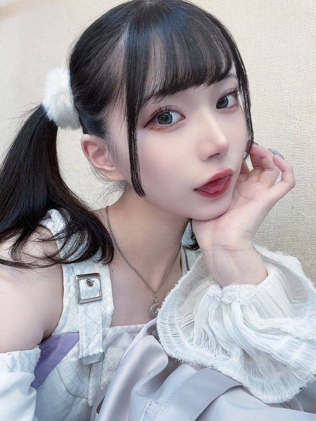 芹沢まこ | TikTok