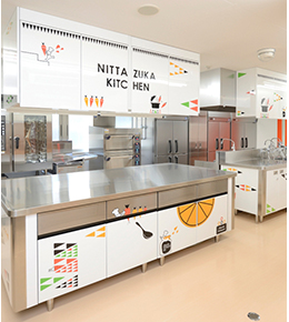 厨房は魅せる舞台山翠舎店舗設計・施工・デザイン