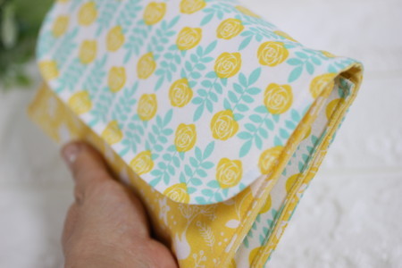 一枚布で作れる！ファスナーポーチ裏地なし・マチなしfeelmade