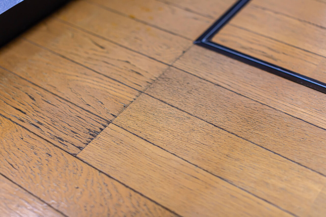 フローリングの黒ずみをラクに取る！連載コラム - くらしメイドＤＣＭ