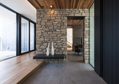 日本家屋の玄関のおしゃれな事例玄関ドアなどの外観・内装、昔の家の玄関によくあるつくりの名称 - 茨城県の和の注文住宅 なら「粋」-ノーブルホームつくば展示場