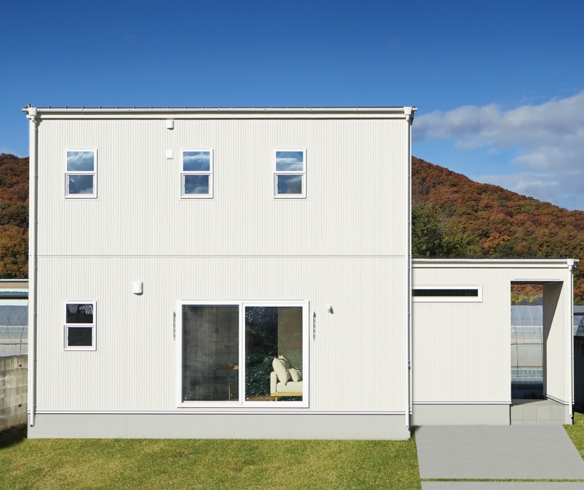 白を基調としたおしゃれな家に暮らす。イメージが膨らむ実例写真を紹介。AREX アーレックス