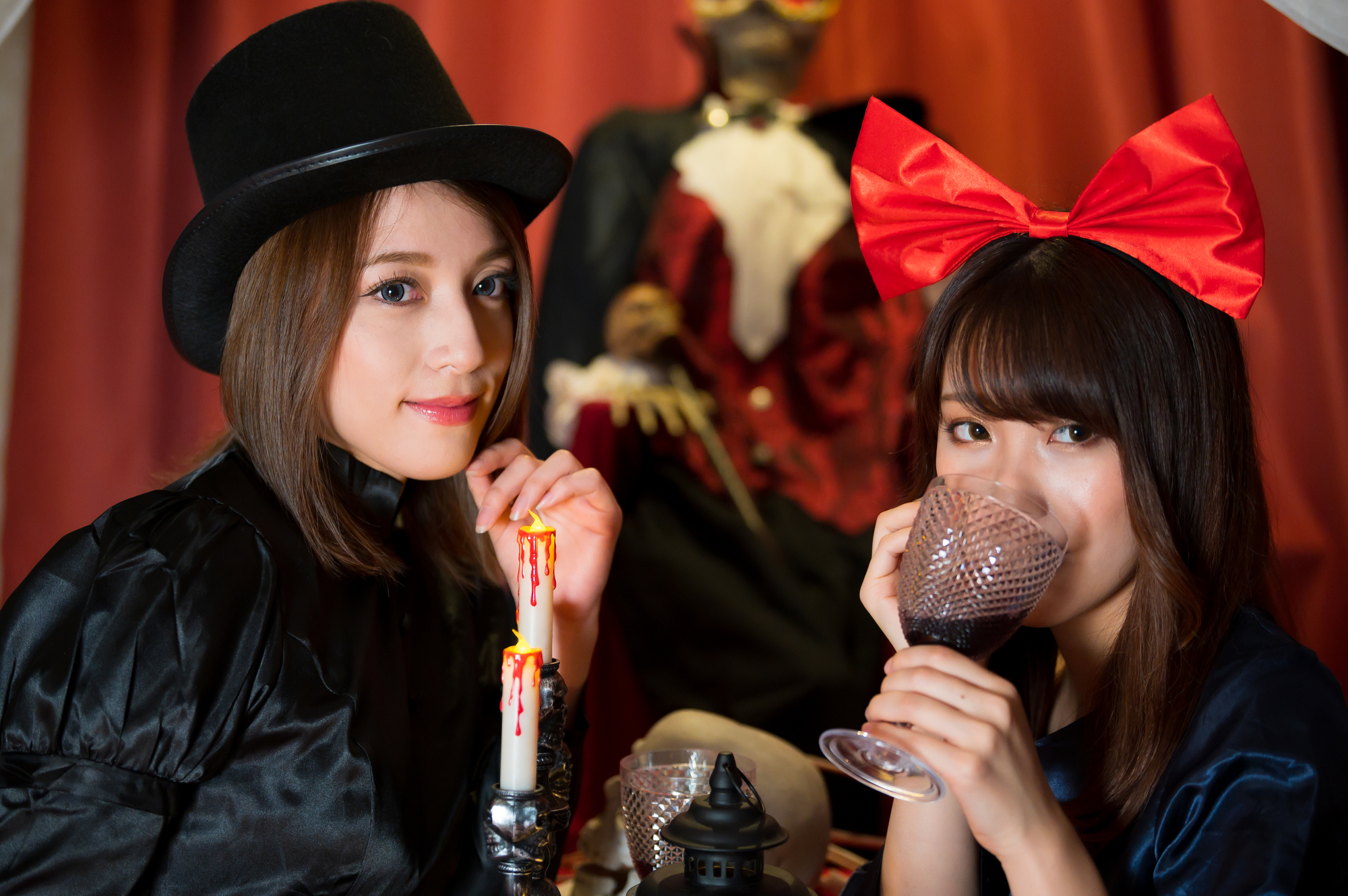 来たる！10月25日(金)🎃🦇🕸 . ゆうちゃん、ちかさん、くぅでハロウィンパーティーをしまーす🧡🕯 当日のコスプレお楽しみに～㊙️😗🩷