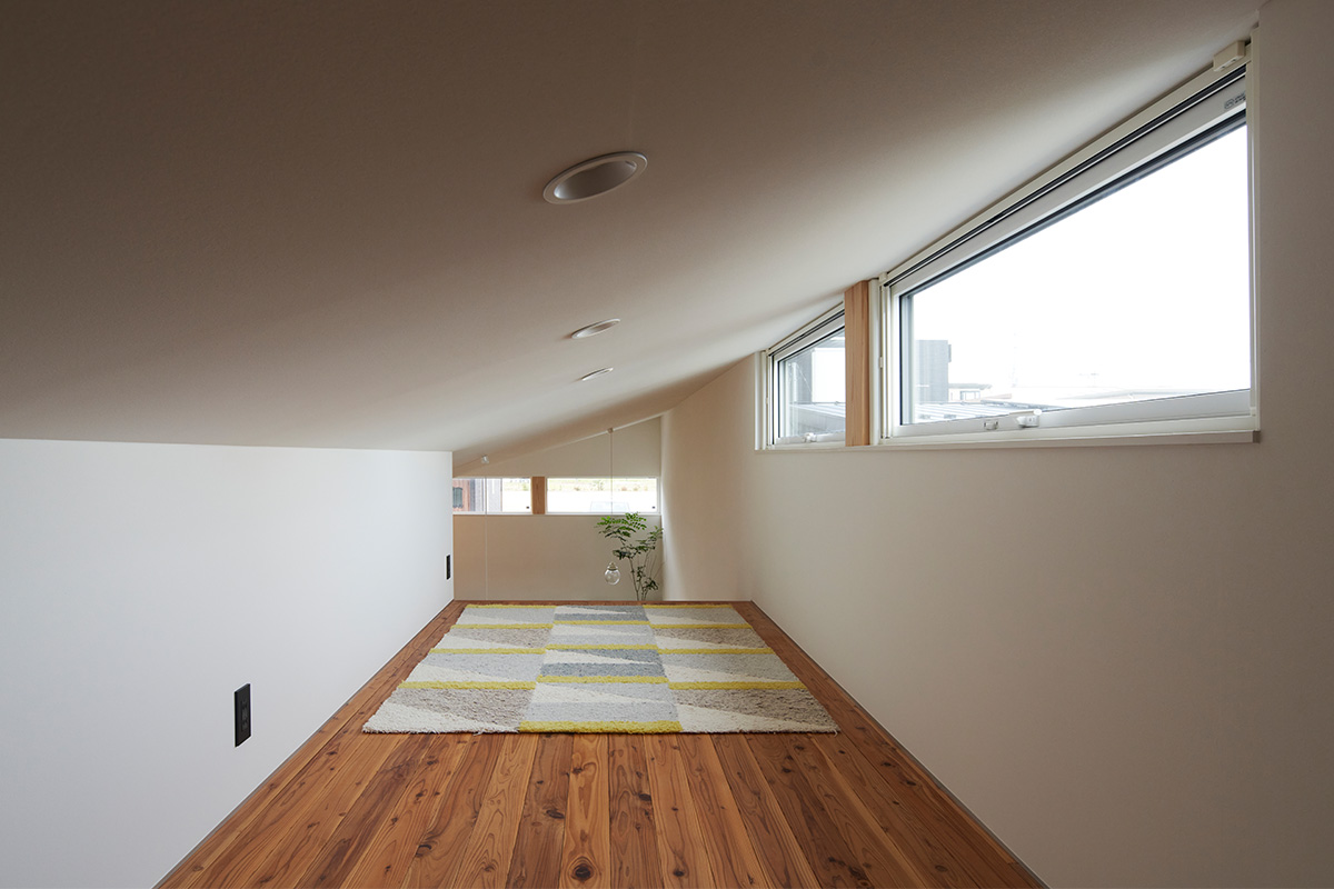 一気にやってスッキリ！ロフト 物置 の断捨離『日々 断捨離』で空間と心を整え人生を輝かせよう！断捨離®トレーナー中村レイコ