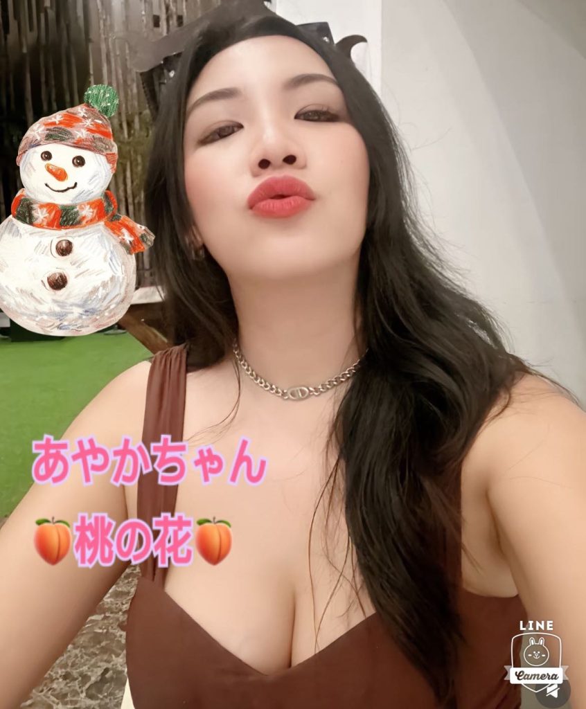 画像・写真 “こぼれ落ちそう…！”伊織もえ、はじけそうな美巨乳ショットにファン興奮「たまらない」「おっぱいも最高に魅力的」の声(6/22) |  WEBザテレビジョン