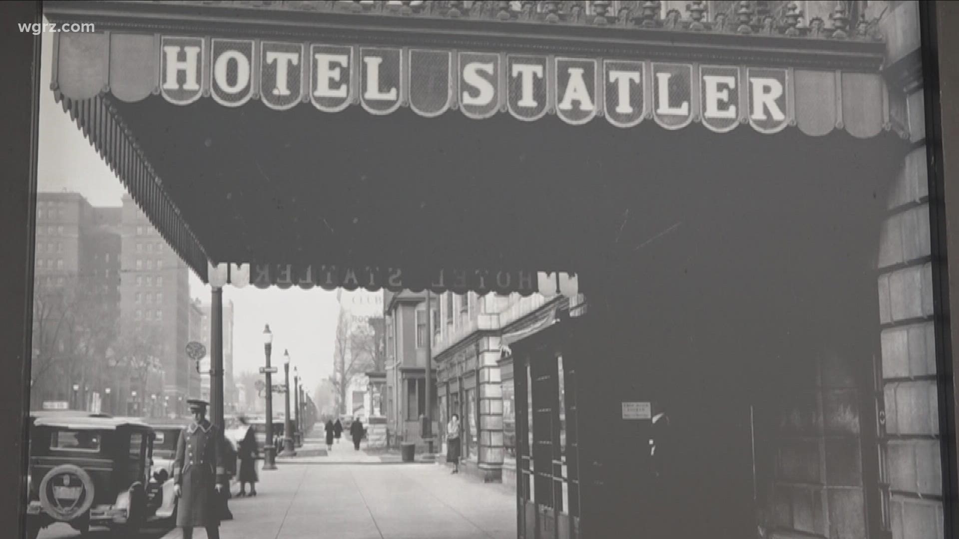 mammoth-hotel-circa-1913-date-and-photographer-unknown - Yellowstone Insider