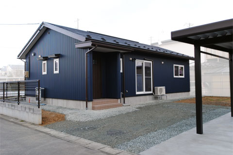 気分は北欧暮らし♡ ネイビーな外壁ってどんな感じ？ - リブタイムズ戸建てを考える方のためのフリーマガジン