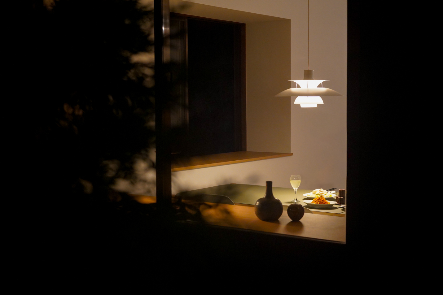 光の彫刻のような美しい陰翳北欧の名作ライトが約50年の時を経て復活2017年記事