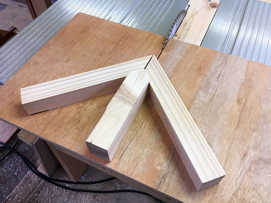 杉板に似合う木製面格子は、適材適所で製作する 9567