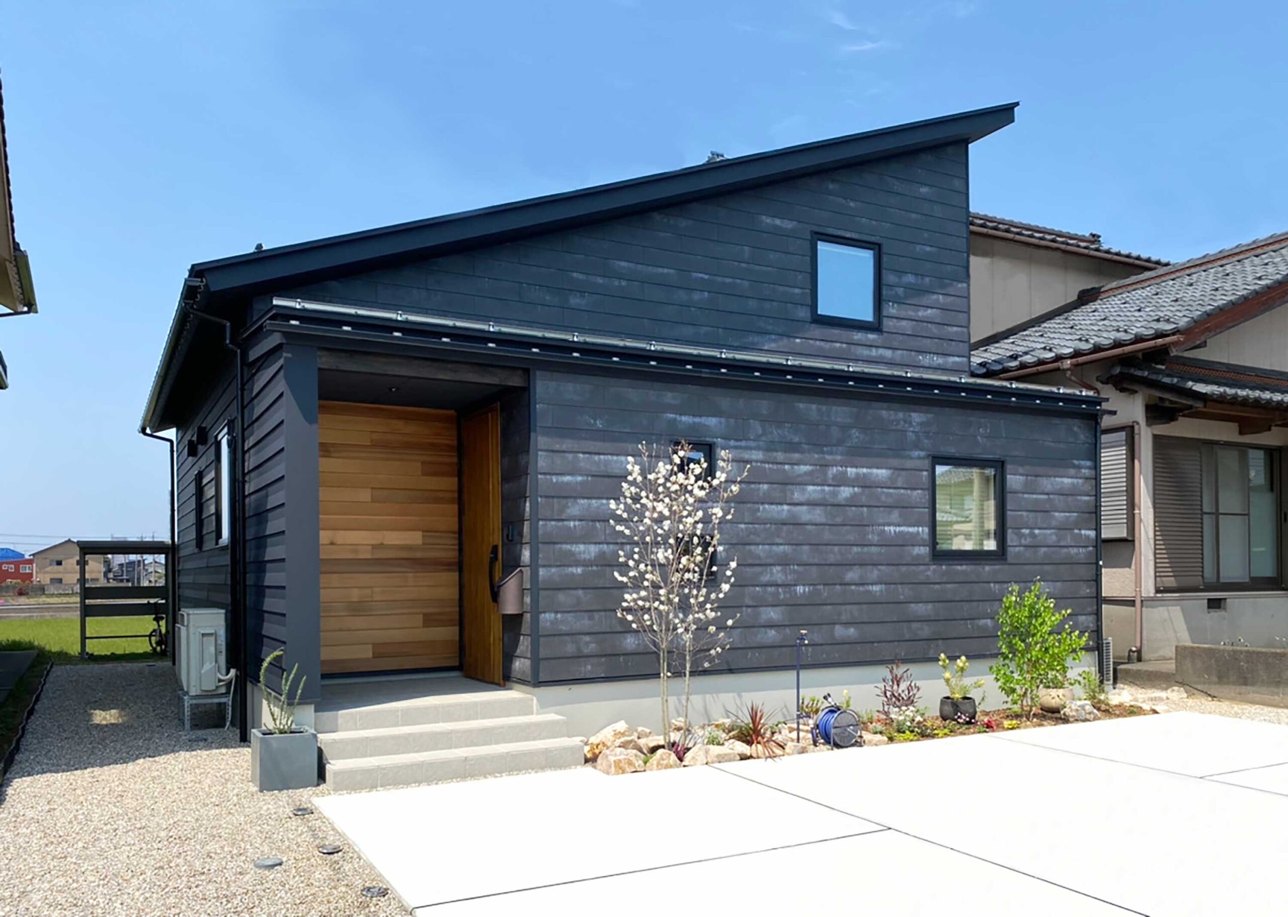 秘密を公開 高級住宅の外観をつくるポイント6選モダンな実例やおすすめの外壁素材を紹介 – minaとホテルライクな家づくり