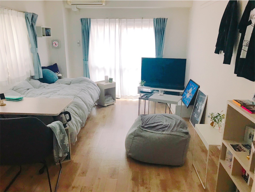 オタク部屋 推しカラーでおしゃれな部屋に！見せる収納でオタ活満喫 推し活部屋- オーダー家具、インテリア通販のアーネインテリア 公式