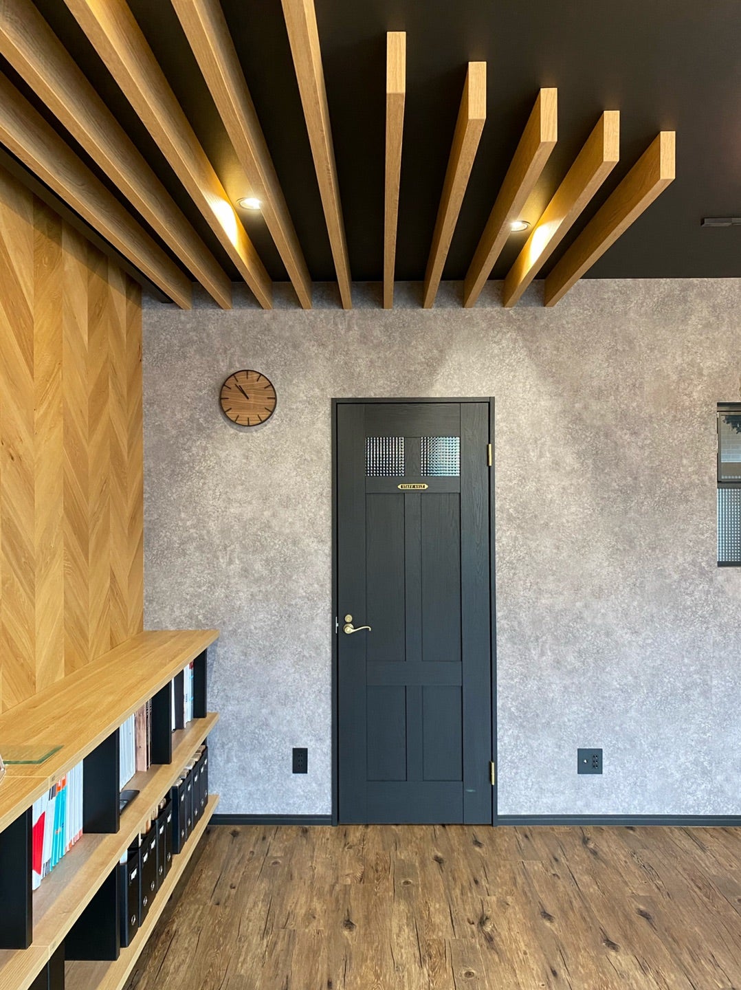 大建工業株式会社＞DAIKENサーバールーム用システム天井BiC建材LABO