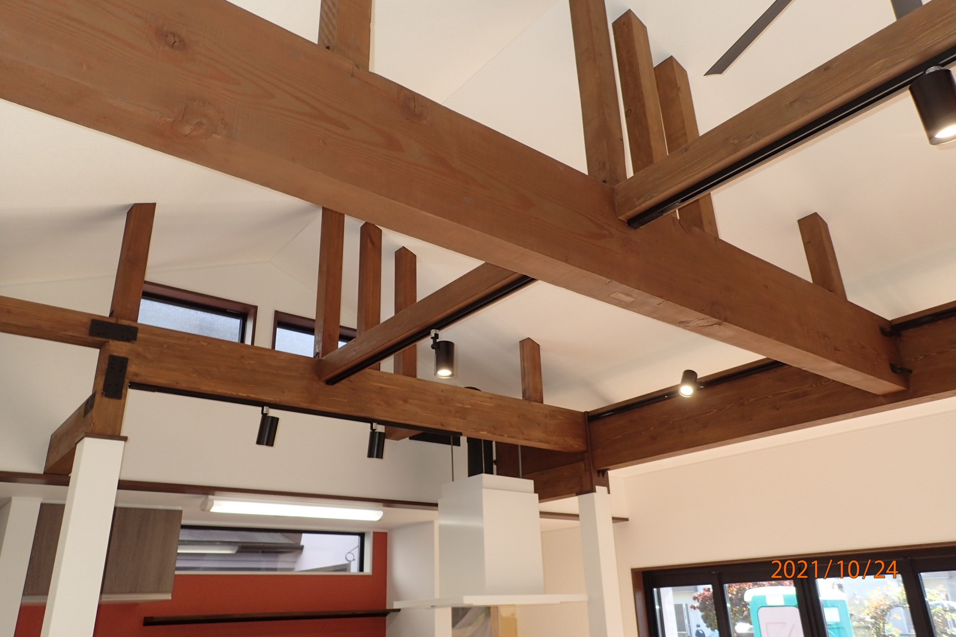 埼玉県日高市の施工事例 埼玉県日高市Y邸 梁を見せた勾配天井工務店を探すなら いい家ネット