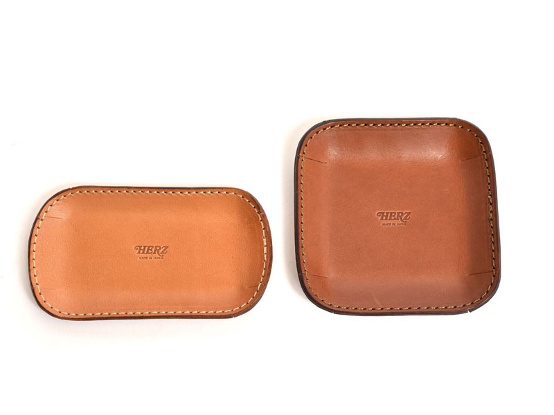 小物トレー 長方形 トレー レザー風 キャッシュトレー 幅33×奥行24×高さ4cm小物入れ トレイ 卓上トレー アクセサリートレイ ペンめがね メガネ置き 腕時計 ペン置き メガネ 雑貨 インテリア おしゃれ: リビングート ANA Mall店ANAMallマイルが貯まる・使える