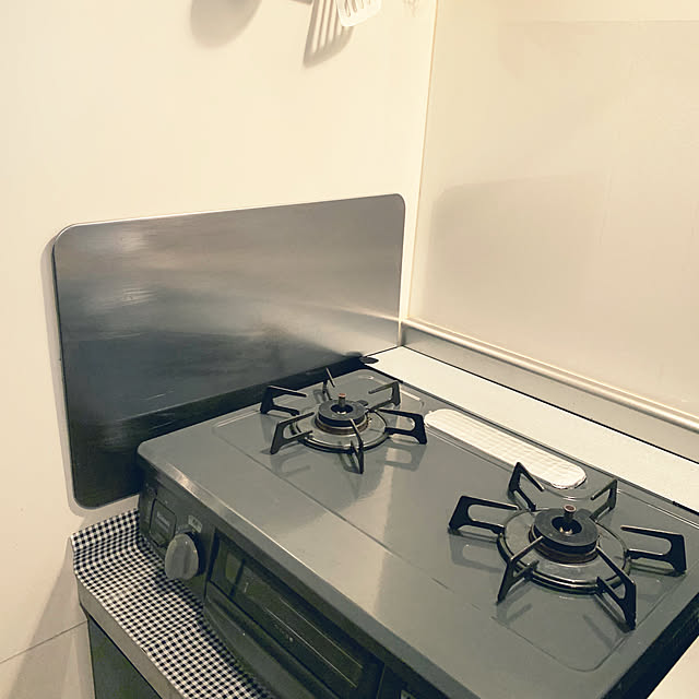 コンロ隙間テープ セリアTikTok