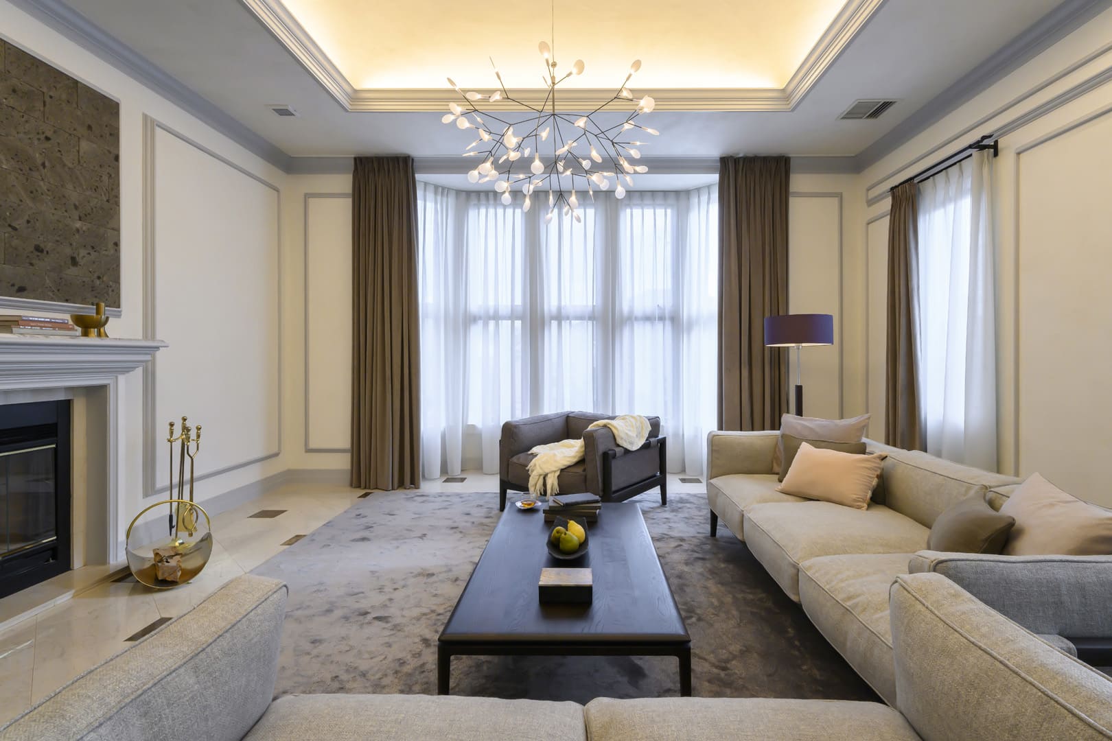 狭いながらも美しい部屋」のアイデア 32 件インテリア 家具, リビング インテリア, インテリア 収納