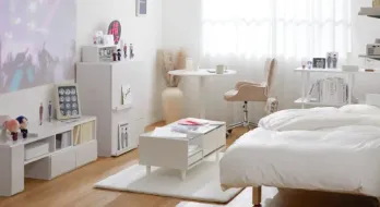 y_room_tulip ←他の投稿はこちらからˎˊ˗ 掛け持ち&推し多めのオタクだから グッズが増えるスピードも倍 ！😂 6畳で狭めのお部屋だから散らからないように意識してます