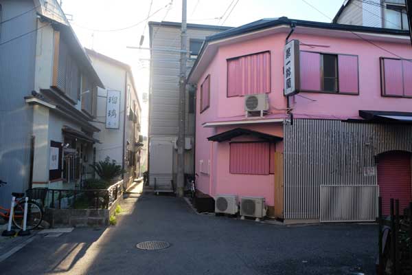 美魔女だらけ大阪の「滝井新地」に行ってきました｜評判の風俗体験・口コミ - 飛田 新地