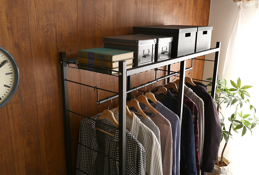 スラックスの収納ノウハウまとめ。シワにならないための対策とは？ - オーダースーツSADA
