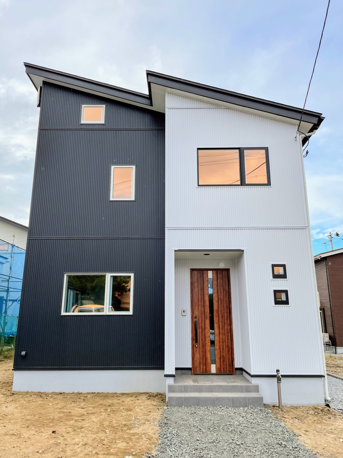 グレーチングを住宅に取り入れる- 質実剛健とおしゃれを両立 -SUVACO スバコ