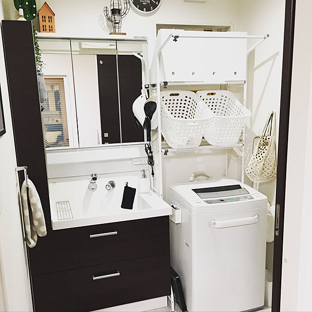 海外のシャビーシックなサニタリールーム 洗面所 50賃貸を海外インテリア風を目指すDIY・ハンドメイドブログ