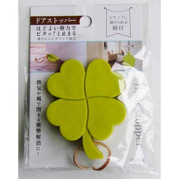 ☆セリアの「ドアストッパー」で子ども＆ペットの指はさみ防止！インテリアと暮らしのヒント