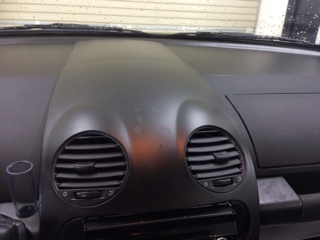 ゴルフ 内装プラスチック、コンソール・センターパネル他ベタベタ塗装