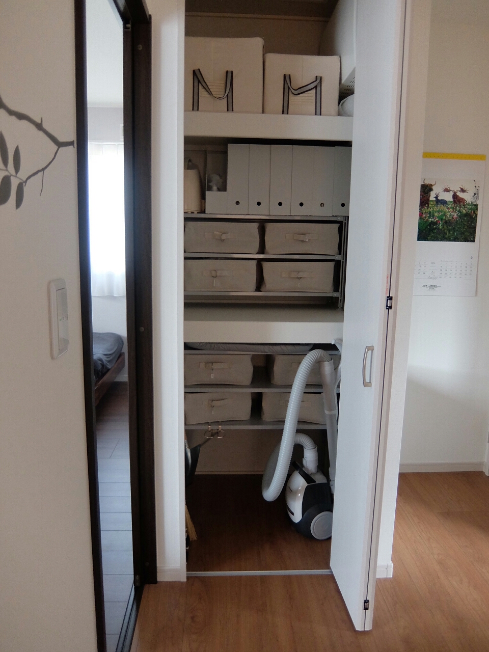 楽天市場 伸縮式 突っ張り ラック ワードロープ 奥行30cm クローゼットハンガー 収納 ハンガーラック 奥行30 ワイド ハイ マットブラック収納 クローゼット収納ラック 収納棚 ハンガーラック 収納 スリムラック 北欧 一人暮らし 時間指定OK: ハンガーラック＆収納