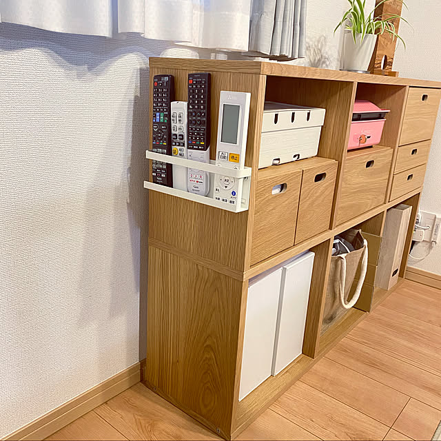 リモコン置き場を決めよう♪おすすめの定位置＆収納アイデア7選COVEARTH MAGAZINE