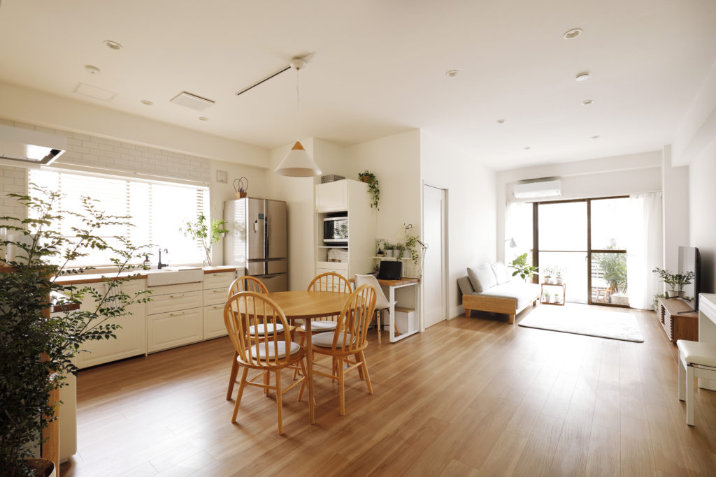 シンプルだから飽きの来ない長く住みたくなるお洒落なリビング - 事例写真「豊橋南モデルハウス×愛知県」注文住宅のハウスネットギャラリ