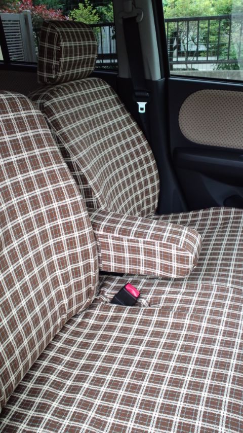 ストールやバスタオルがあればOK！ 縫わずにできる簡単で快適なシートカバー暮らしとくるま