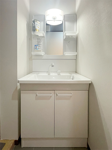 使っていない洋間をトイレと物置の２つの用途として使えるようリフォーム武蔵野市・小平市のリフォーム ならCLOVERHOME 株式会社クローバーホーム