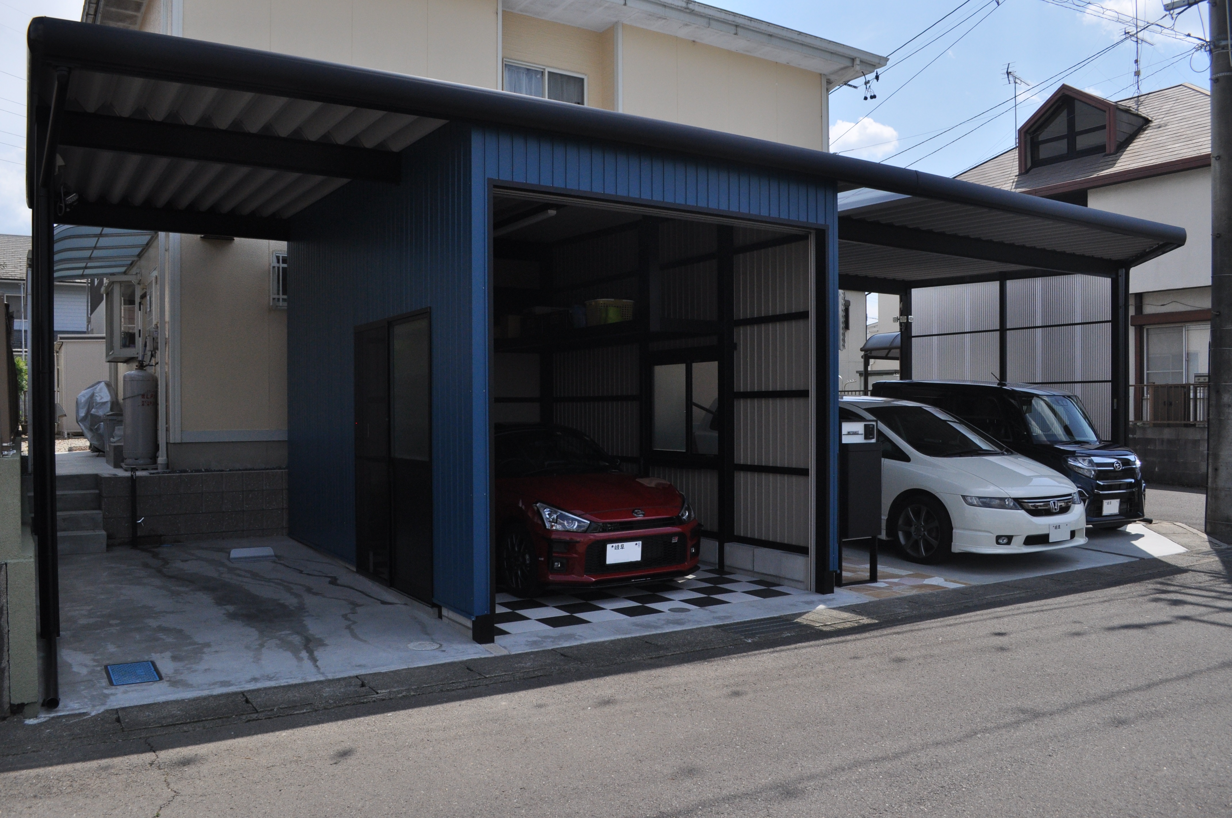 LIXIL カーポート 3〜4台駐車場 W4827・5417×L10027 フーゴF 2台用 間口違い縦2連棟 48・54-50型ポリカーボネート屋根材 リクシル 車庫 ガレージ 本体 : リフォームおたすけDIY - 通販 - Yahoo!ショッピング