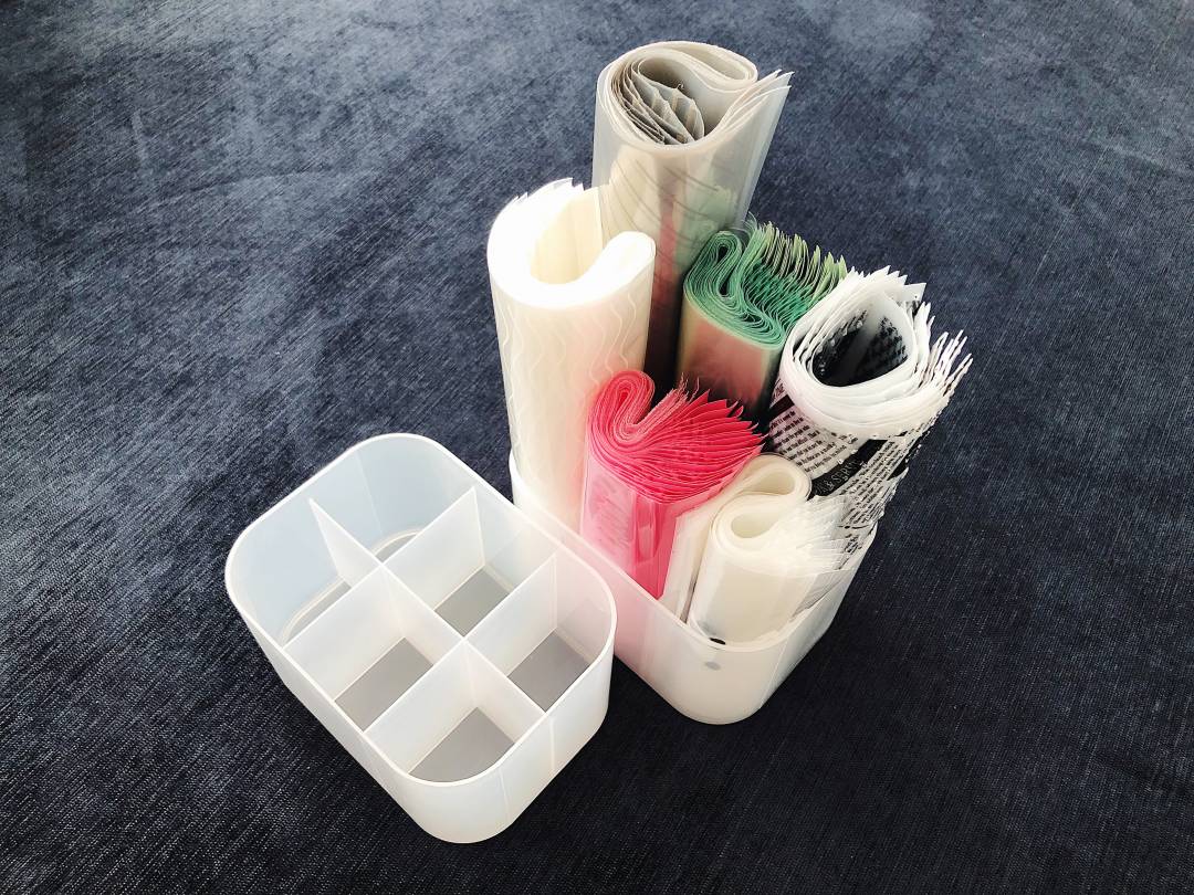 ダイソーの積み重ねボックスでストック商品の引き出し収納を見直しました！Mom and the Boys